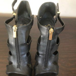 Jessica Simpson Size 7 1/2 Black High Hells